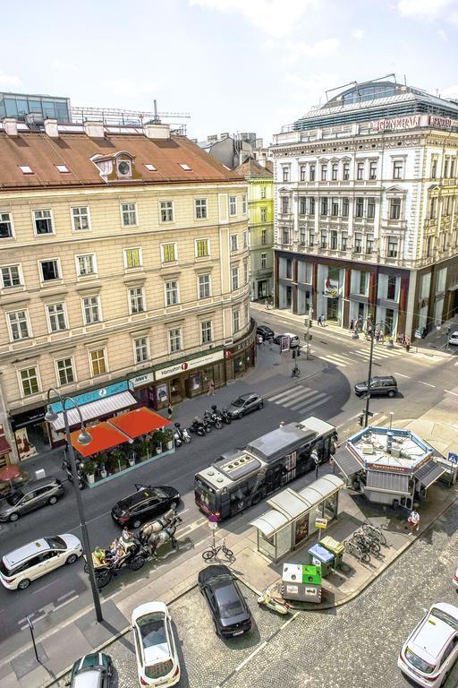 Living Vienna Hoher Markt Exterior photo